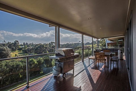 Saltwater Breeze Retreat - Australian Directory 25