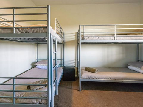 Saltwater Breeze Retreat - Australian Directory 21