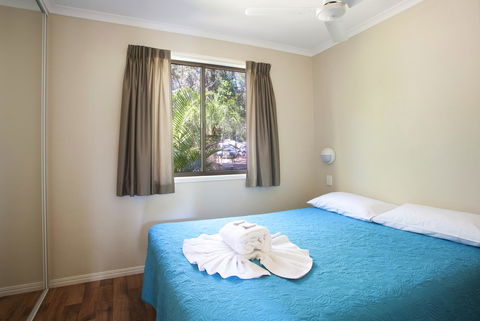 Captain Cook Holiday Village 1770 - Australian Directory 4