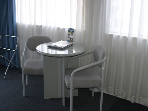 Dalby Manor Motor Inn - Australian Directory 32