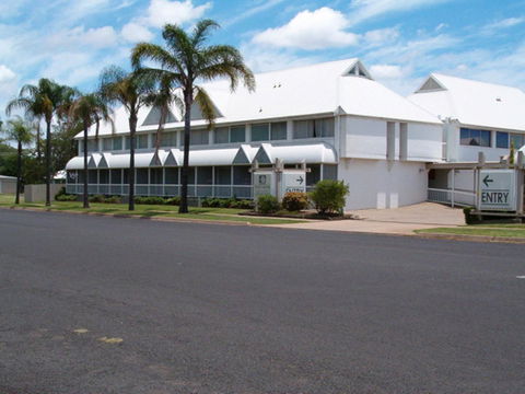 Dalby Manor Motor Inn - Australian Directory 27
