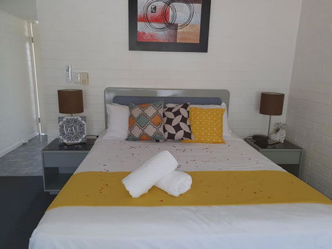 Dalby Manor Motor Inn - Australian Directory 3