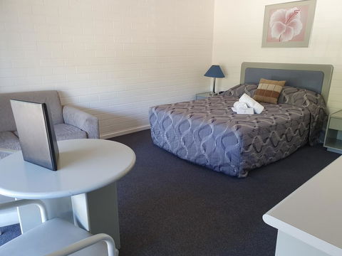 Dalby Manor Motor Inn - Australian Directory 2