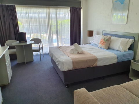 Dalby Manor Motor Inn - Australian Directory 8