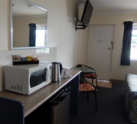Nanango Star Motel - Australian Directory 42