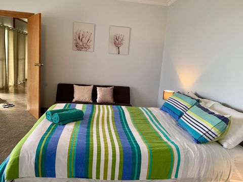 Beeâ€™s Place - 3 Bedroom Home On 10 Acres Of Land With Distant Ocean Views - Australian Directory 5