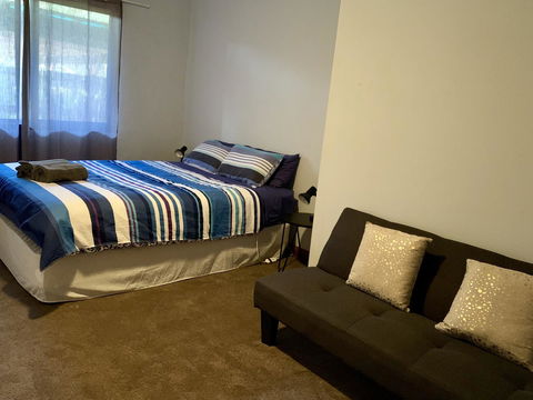 Beeâ€™s Place - 3 Bedroom Home On 10 Acres Of Land With Distant Ocean Views - Australian Directory 6