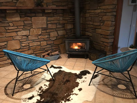 Beeâ€™s Place - 3 Bedroom Home On 10 Acres Of Land With Distant Ocean Views - Australian Directory 21