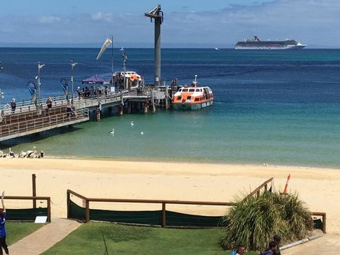 Beachfront Holiday Apartment To Rent For Short And Long Stays - Australian Directory 37