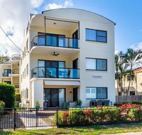 Waterfront views from private rooftop balcony - Bayview South Esp Bongaree - Australian Directory