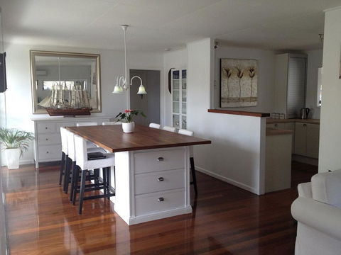 Hampton Cottage- Delightful Cottage Bring Your Dog! - Australian Directory 5