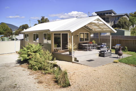 Adventure Bay Holiday Home - Australian Directory 2