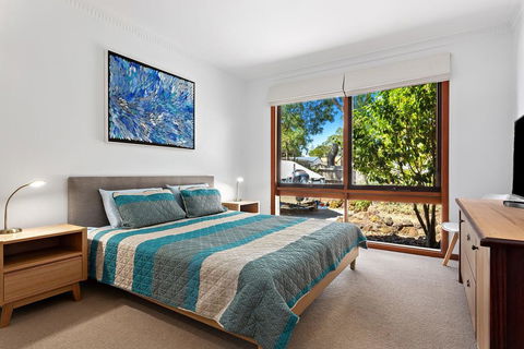 1 Gordon St, Cowes - Kenros Beach House - Australian Directory 3