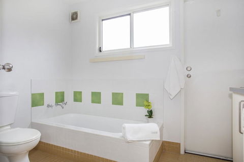 1/31 Ocean Street - A Relaxing Coastal Retreat - Australian Directory 1