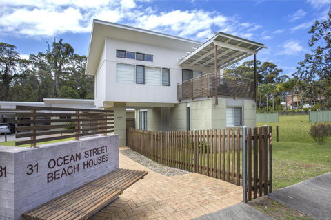1/31 Ocean Street - A Relaxing Coastal Retreat - Australian Directory 0
