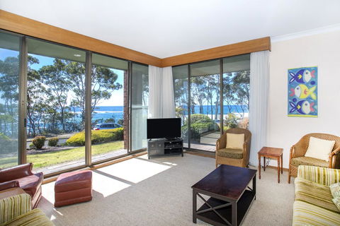 16 Shipton Cres - Secluded Away - Australian Directory 2