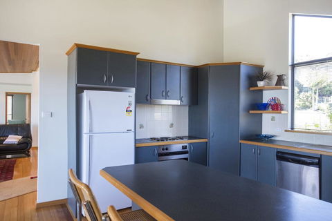 17 Canberra Crescent - Prestige Views At Burrill Lake - Australian Directory 1