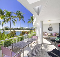 19 Noosa Pacific - Australian Directory