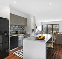 2 Bedroom Townhouse - Family  Corporate Bookings Only - Australian Directory