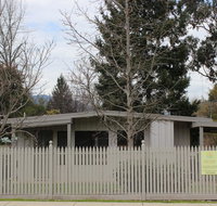 20 Toorak Rd Bright - Australian Directory