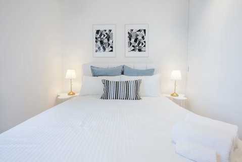 33, Cotton Cloud, LVL48@2BR2BTH Apt, Mel Cen, Freetram - Australian Directory 1