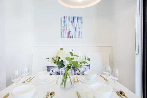 33, Cotton Cloud, LVL48@2BR2BTH Apt, Mel Cen, Freetram - Australian Directory 2