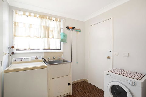 45 Hillside Cres Beach House - Australian Directory 1