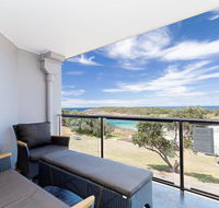 5 'The Outlook' 4 Ocean Parade - overlooking Boat Harbour beach and ducted air conditioning - Australian Directory