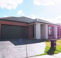 5 Bed 2 Bath big house - Australian Directory