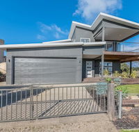 7 Graydens Road Ventnor with Spectacular views - Australian Directory