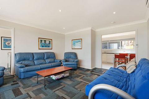 81 Dalmeny Drive - Beach House - Australian Directory 2