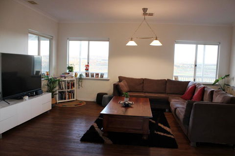 A Better Life Animal Sanctuary FarmStay - Private Two-Bedrooms, Lounge Room & Bathroom & Toilet, Shared Kitchen - Australian Directory 3