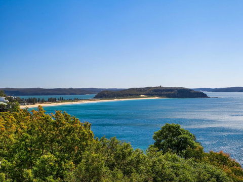 A Little Piece Of Paradise - Australian Directory 0
