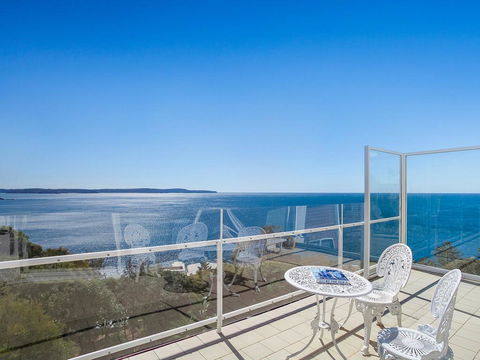 A Little Piece Of Paradise - Australian Directory 2