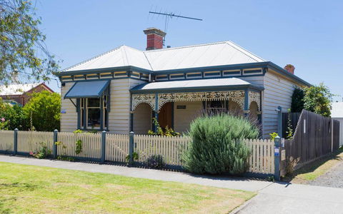 Abaleen House - Australian Directory 0