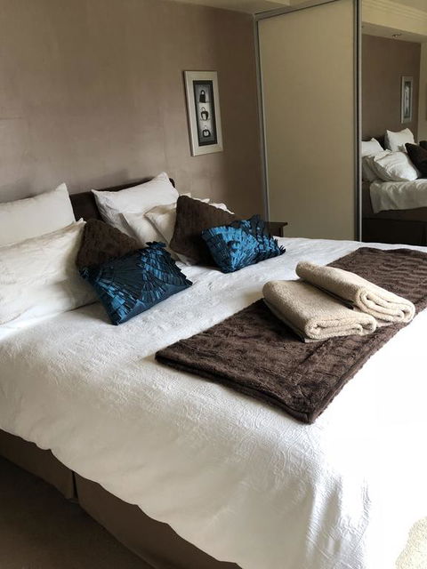 About Time Retreats- Studio Seven - Australian Directory 3