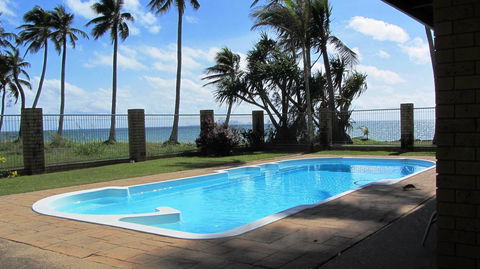 ABSOLUTE BEACH FRONT MACKAY - Comfort Resort Blue Pacific - Australian Directory 1