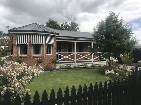 Acacia House - Central Healesville - Yarra Valley - Australian Directory 0