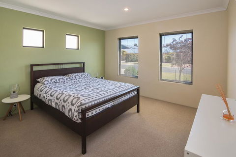 Acrosstheway - Australian Directory 2