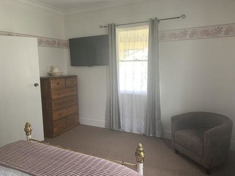 Akoonah Cottage - Australian Directory 1