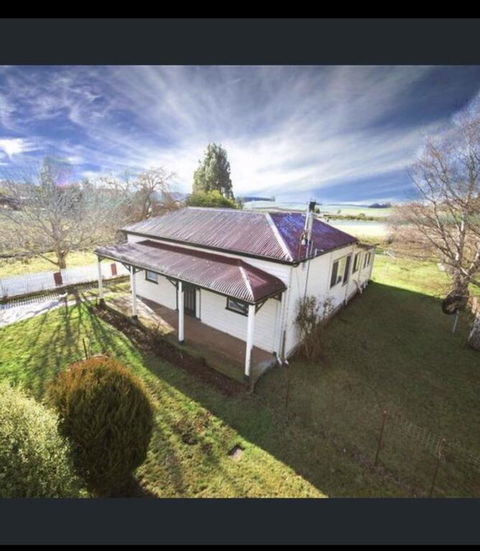 Akoonah Cottage - Australian Directory 3