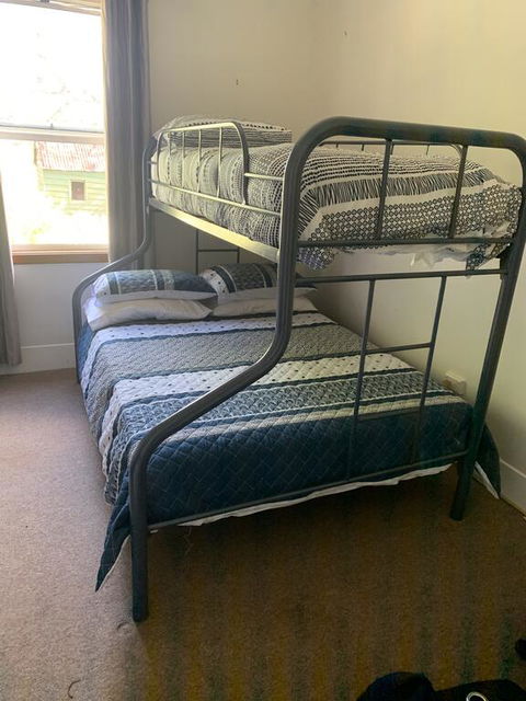 Akoonah Cottage - Australian Directory 2