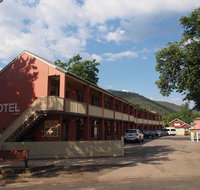 Alpine Hotel Bright - Australian Directory