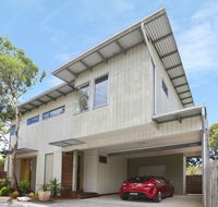 Anderson Townhouse 1-39 - Australian Directory