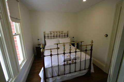 Annies Garden Cottage - Australian Directory 2