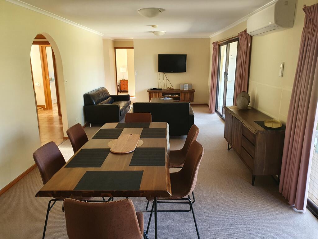  Australian Directory