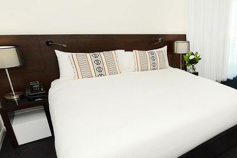 Apartments @ 79 Goondoon - Australian Directory 0