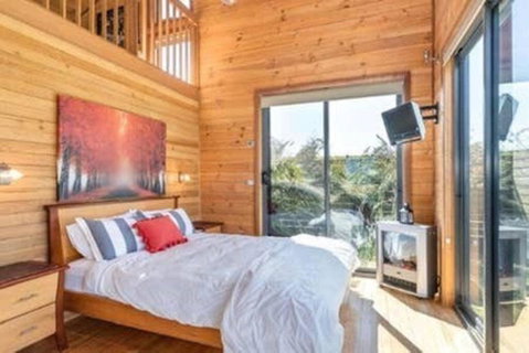 Aquila Barn - Australian Directory 3
