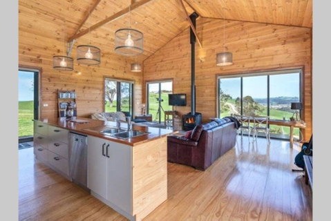 Aquila Barn - Australian Directory 0