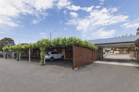 Ararat Motor Inn - Australian Directory 2